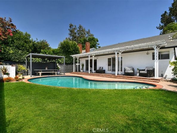 12614 Morrison, Studio City CA 91607