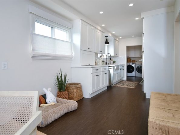 12614 Morrison, Studio City CA 91607