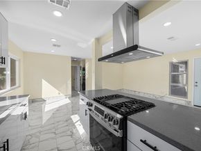 10005 Sepulveda, San Fernando CA 91345