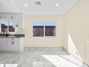 10005 Sepulveda, San Fernando CA 91345