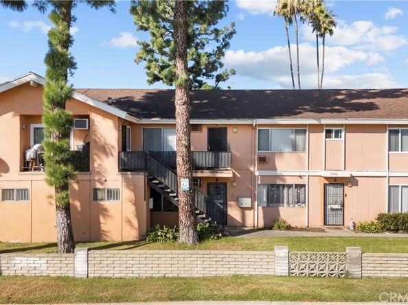 10005 Sepulveda, San Fernando CA 91345