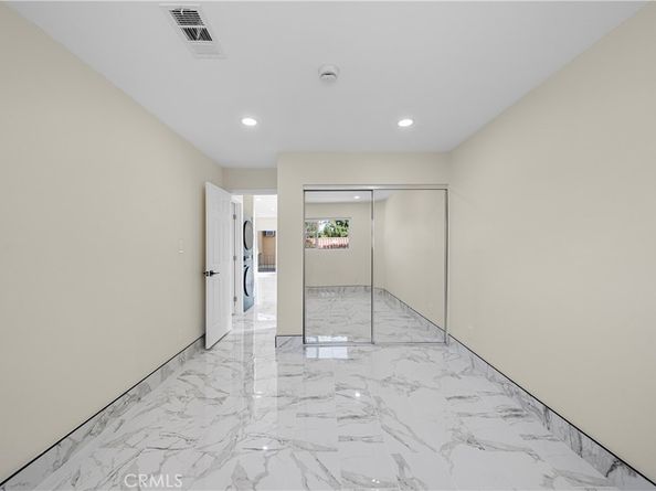 10005 Sepulveda, San Fernando CA 91345