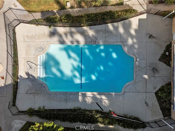 10005 Sepulveda, San Fernando CA 91345