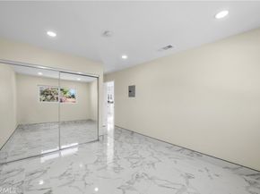 10005 Sepulveda, San Fernando CA 91345