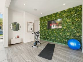 20620 Chatsboro Drive, Woodland Hills CA 91364