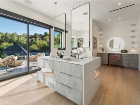 20620 Chatsboro Drive, Woodland Hills CA 91364