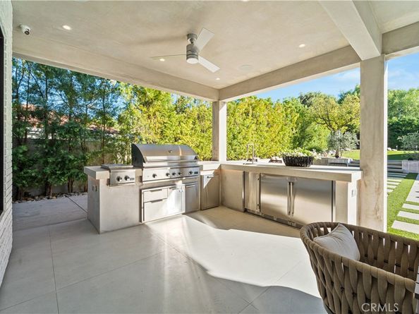 20620 Chatsboro Drive, Woodland Hills CA 91364