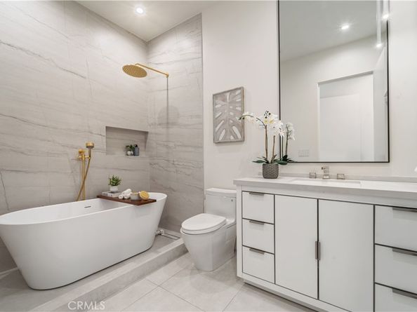 20620 Chatsboro Drive, Woodland Hills CA 91364