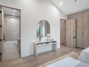 4830 Valjean Avenue, Encino CA 91436