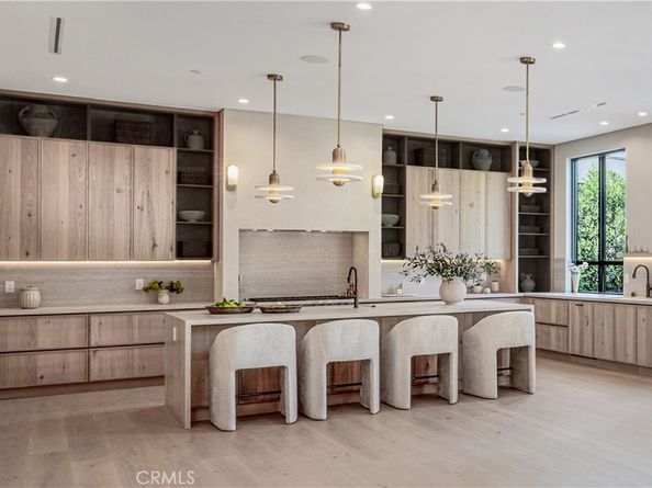 4830 Valjean Avenue, Encino CA 91436