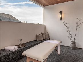 4830 Valjean Avenue, Encino CA 91436