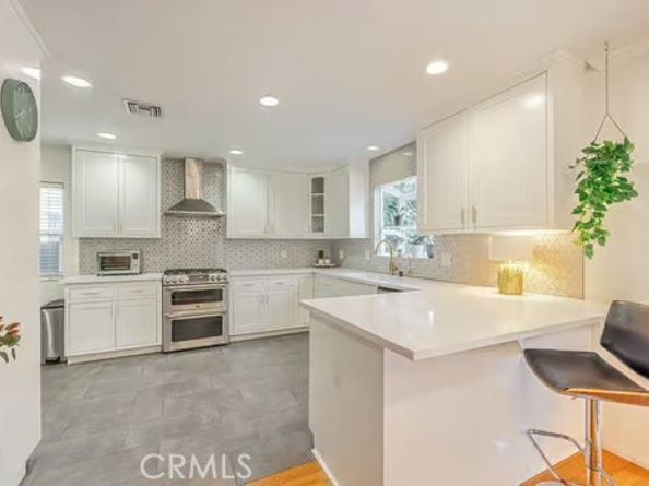 14614 Runnymede Street, Van Nuys CA 91405