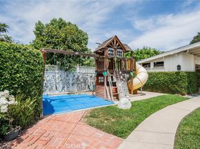 6616 Langdon Avenue, Van Nuys CA 91406