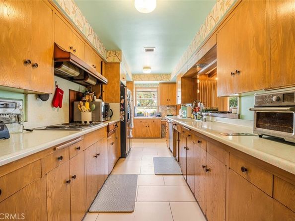 6616 Langdon Avenue, Van Nuys CA 91406