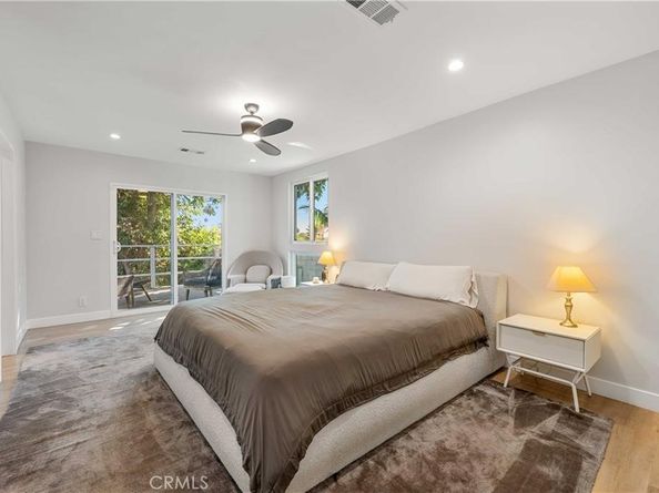 7600 Earldom Avenue, Playa Del Rey CA 90293