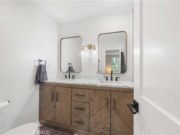 7600 Earldom Avenue, Playa Del Rey CA 90293