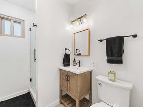 7600 Earldom Avenue, Playa Del Rey CA 90293