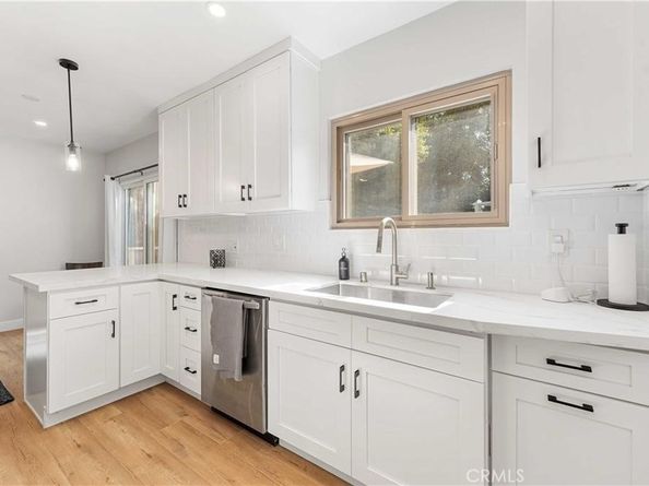 7600 Earldom Avenue, Playa Del Rey CA 90293