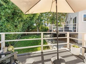 7600 Earldom Avenue, Playa Del Rey CA 90293