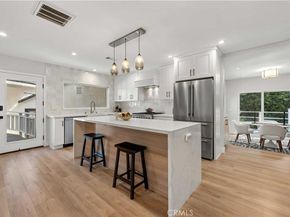 7600 Earldom Avenue, Playa Del Rey CA 90293