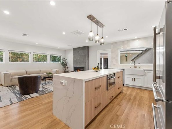 7600 Earldom Avenue, Playa Del Rey CA 90293