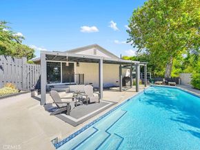 7600 Earldom Avenue, Playa Del Rey CA 90293