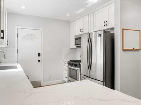 7600 Earldom Avenue, Playa Del Rey CA 90293