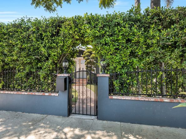 3410 Greensward Road, Los Angeles CA 90039