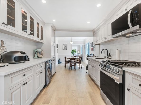 3410 Greensward Road, Los Angeles CA 90039