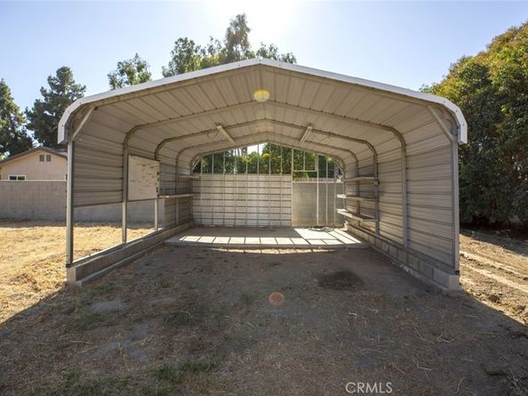 15724 Chase Street, North Hills CA 91343
