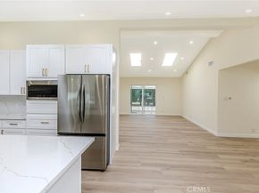 15724 Chase Street, North Hills CA 91343