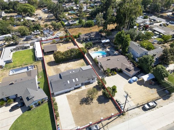 15724 Chase Street, North Hills CA 91343