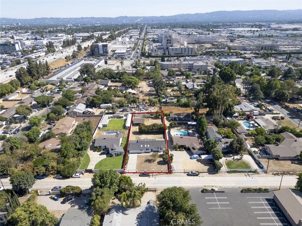 15724 Chase Street, North Hills CA 91343