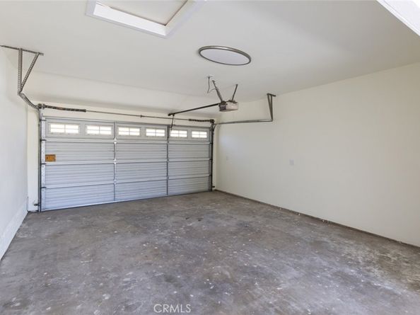 15724 Chase Street, North Hills CA 91343