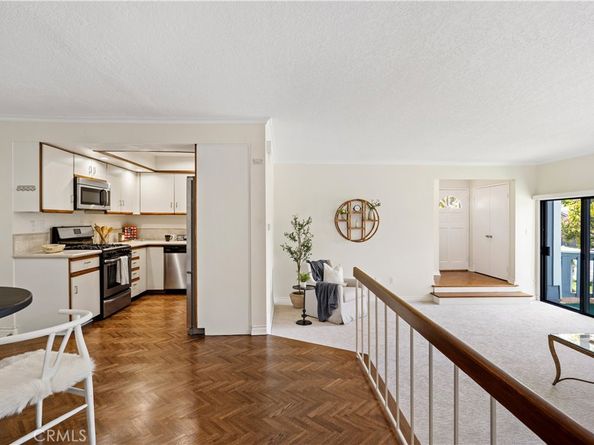 29125 Thousand Oaks Boulevard D, Agoura Hills CA 91301