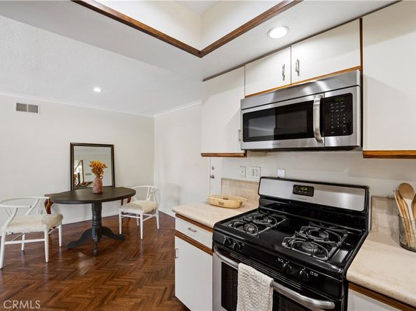 29125 Thousand Oaks Boulevard D, Agoura Hills CA 91301