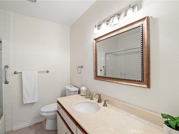 29125 Thousand Oaks Boulevard D, Agoura Hills CA 91301