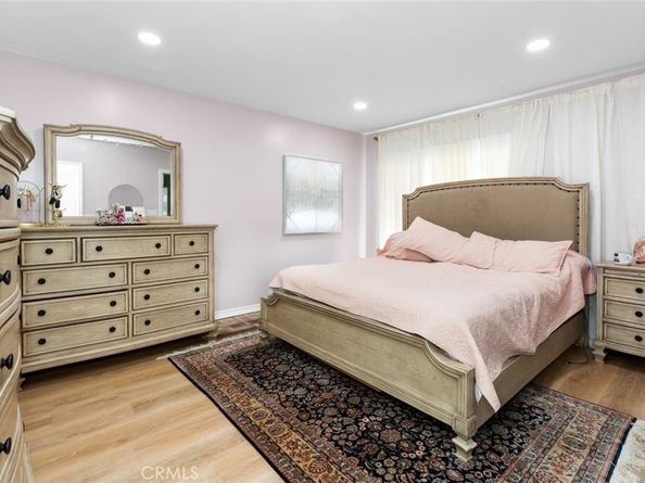 6608 Saint Clair Avenue, North Hollywood CA 91606