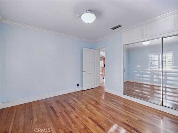 6542 Zelzah Avenue, Reseda CA 91335