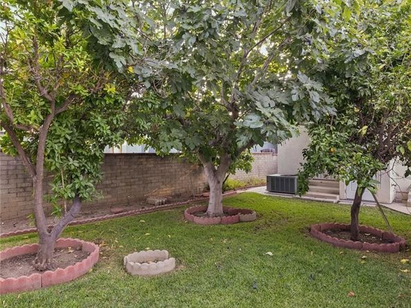 6542 Zelzah Avenue, Reseda CA 91335
