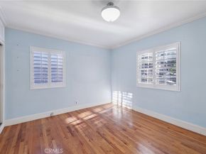 6542 Zelzah Avenue, Reseda CA 91335