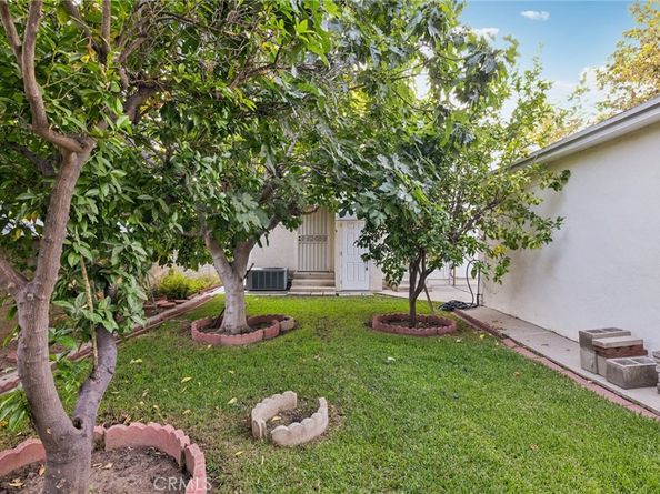 6542 Zelzah Avenue, Reseda CA 91335