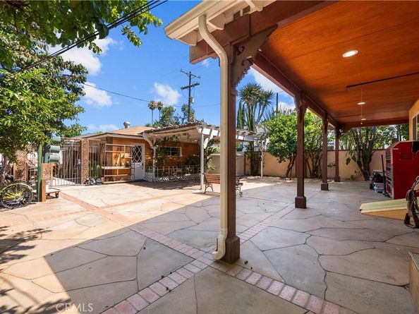 7300 Sylvia Avenue, Reseda CA 91335