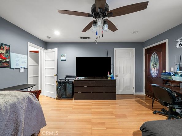 7300 Sylvia Avenue, Reseda CA 91335