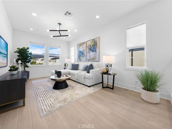 131 Bear Leaf Drive, Lake Forest CA 92630