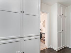 6640 De Celis, Lake Balboa CA 91406