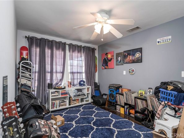 6640 De Celis, Lake Balboa CA 91406