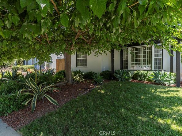 6640 De Celis, Lake Balboa CA 91406