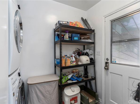 6640 De Celis, Lake Balboa CA 91406