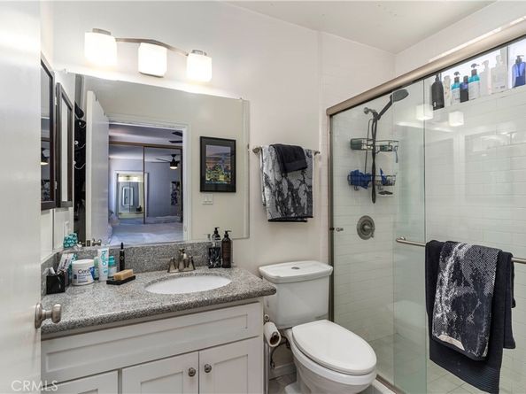 6640 De Celis, Lake Balboa CA 91406